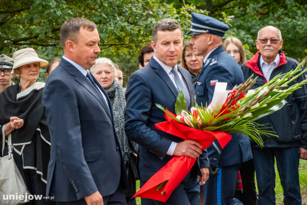 W Uniejowie uczczono pamięć ofiar zbrodni katyńskiej