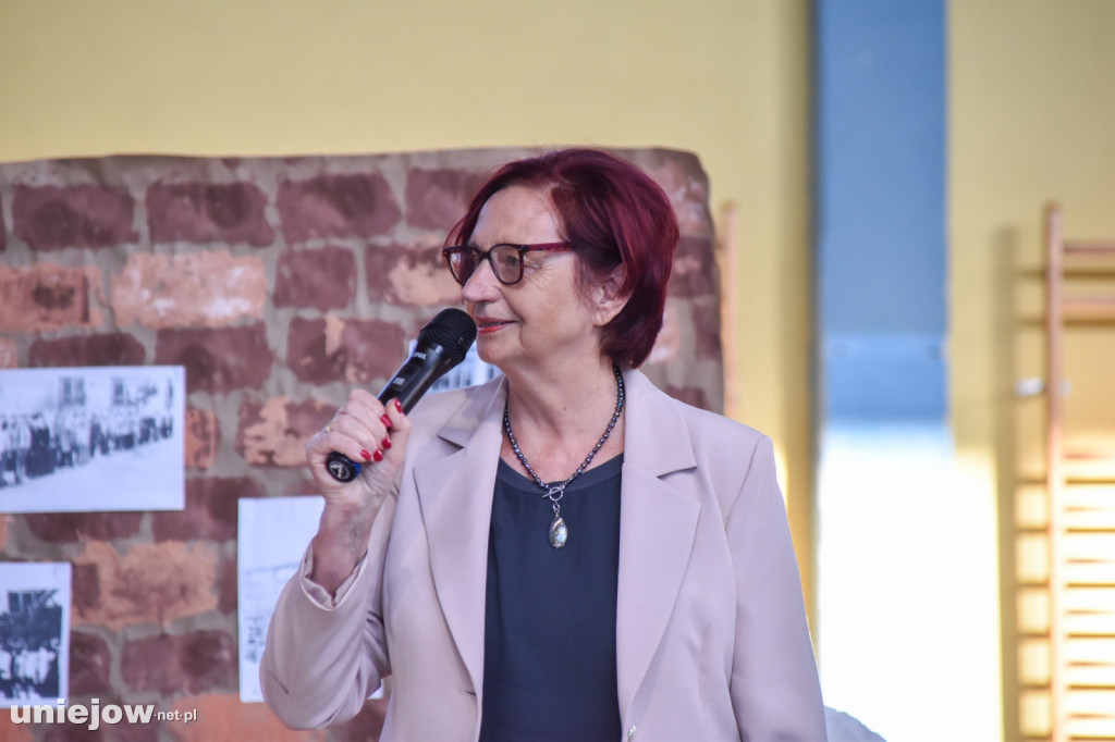 W Uniejowie wyjątkowo obchodzono imieniny szkoły
