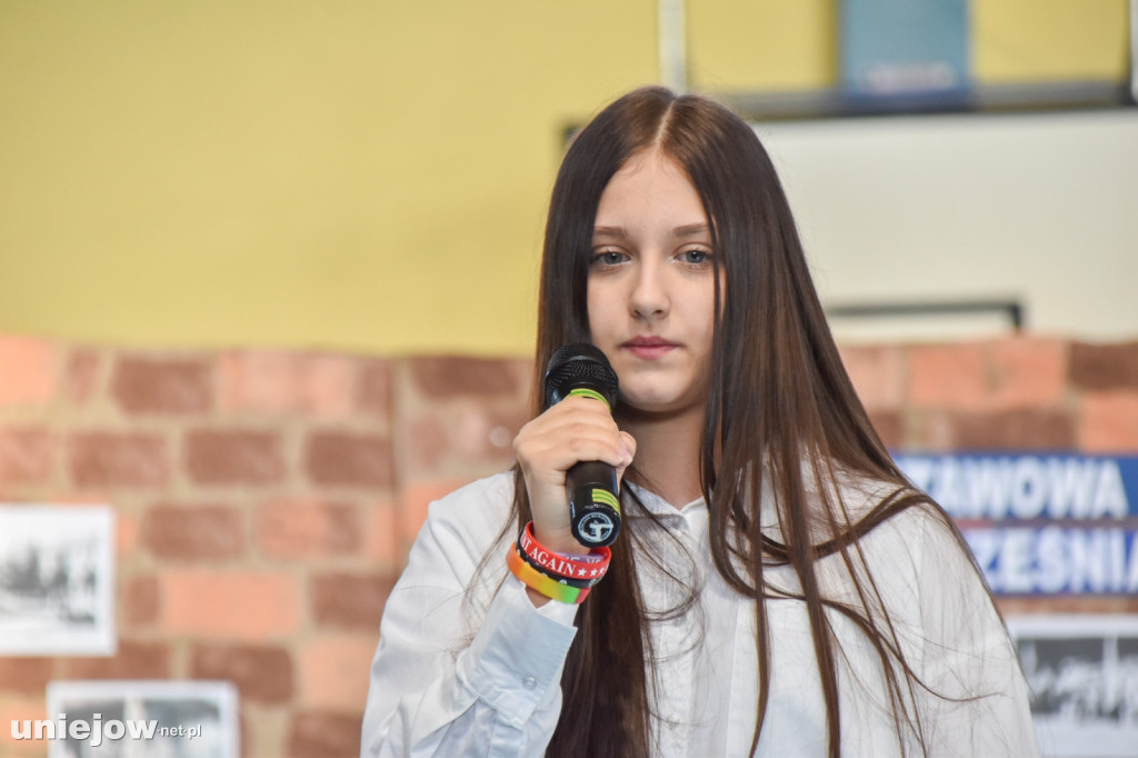 W Uniejowie wyjątkowo obchodzono imieniny szkoły
