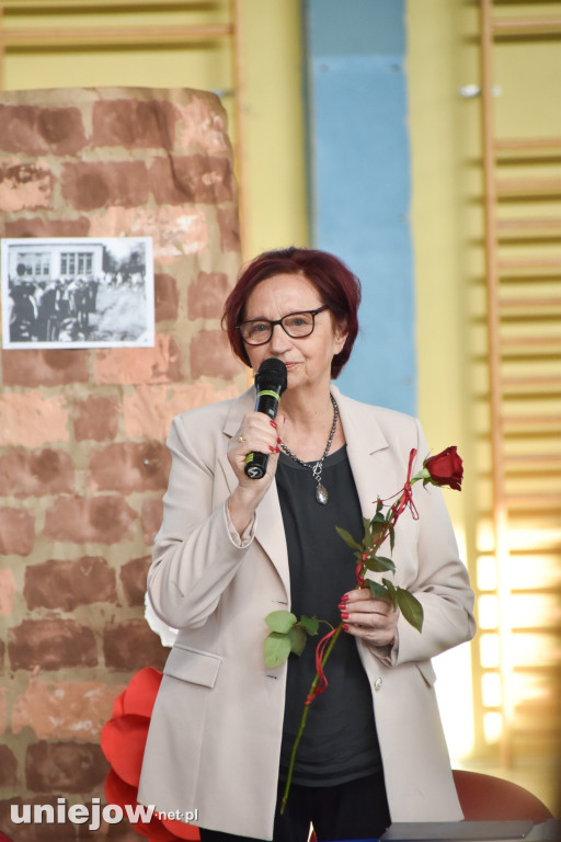 W Uniejowie wyjątkowo obchodzono imieniny szkoły