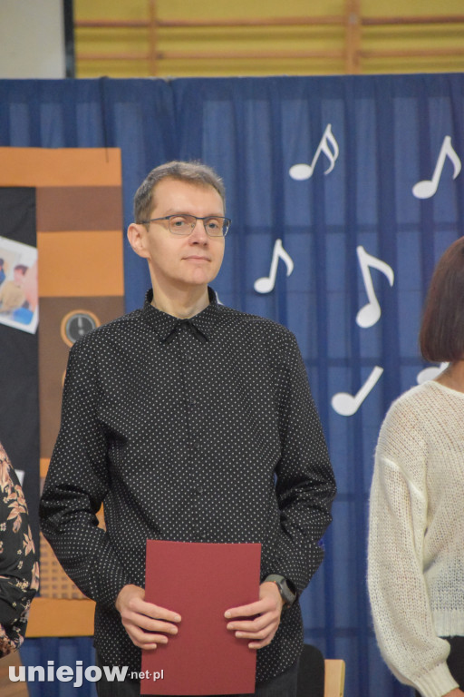 Koncert życzeń na Dzień Nauczyciela w Uniejowie