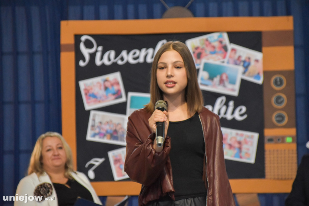 Koncert życzeń na Dzień Nauczyciela w Uniejowie