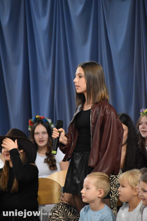 Koncert życzeń na Dzień Nauczyciela w Uniejowie