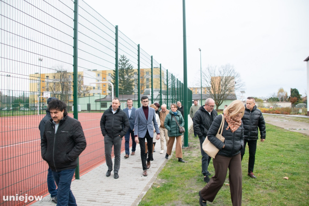 Nowa jakość edukacji w Uniejowie. Gmina zainwestowała w modernizację szkoły