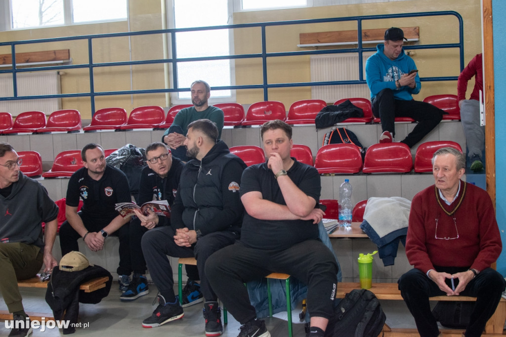 Były gracz NBA Maciej Lampe ściąga koszykówkę do Uniejowa