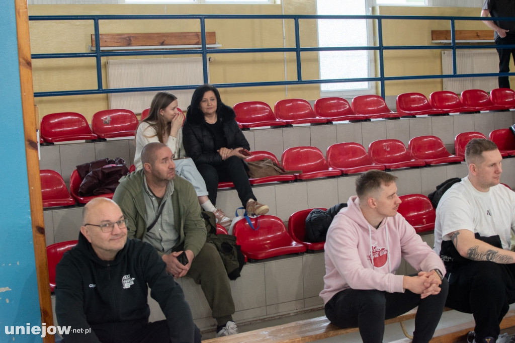 Były gracz NBA Maciej Lampe ściąga koszykówkę do Uniejowa