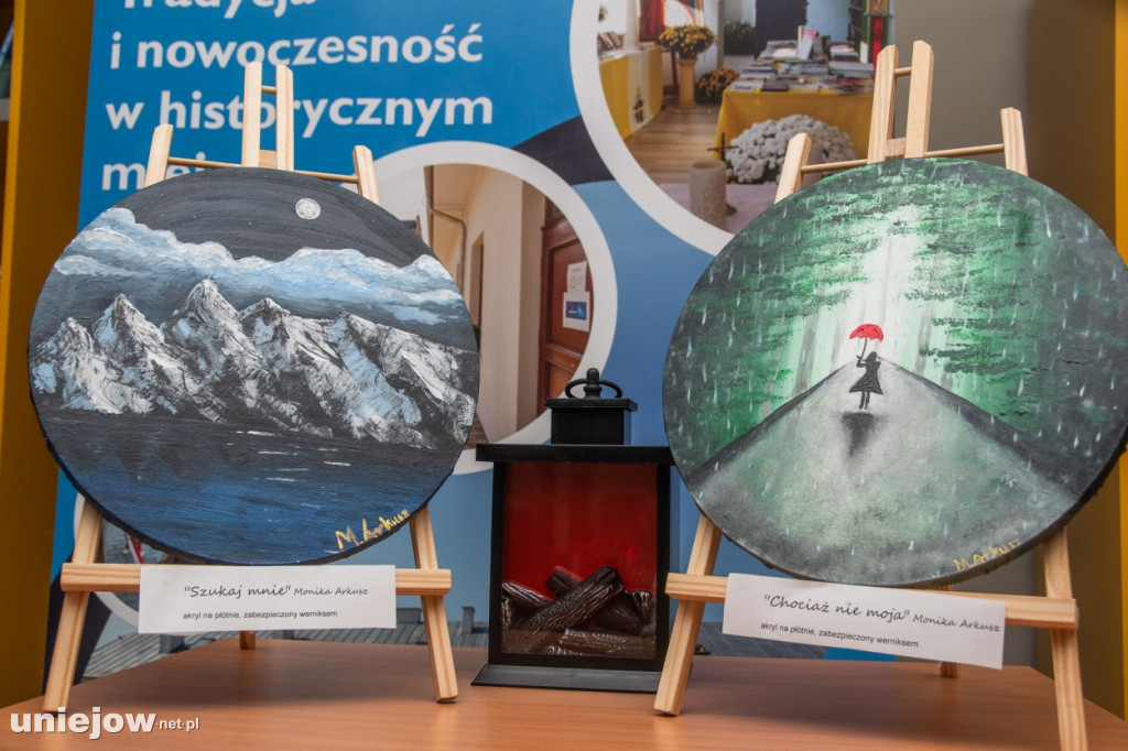 Wystawa Moniki Arkusz i Sabiny Kęcel w Uniejowie