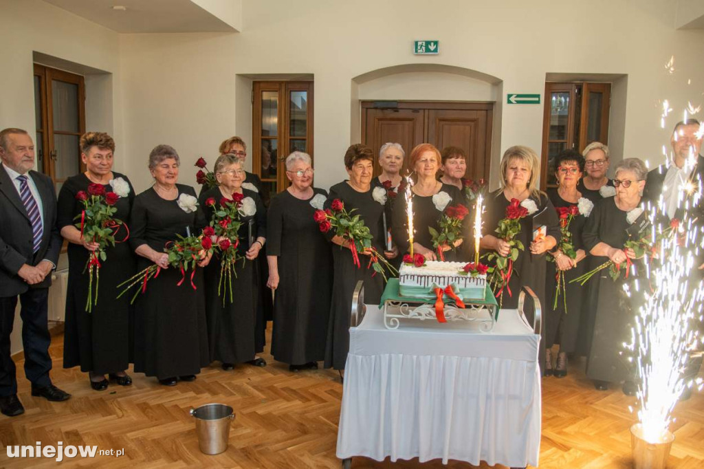 Kantylena śpiewa już 30 lat