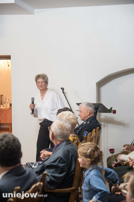 Kantylena śpiewa już 30 lat