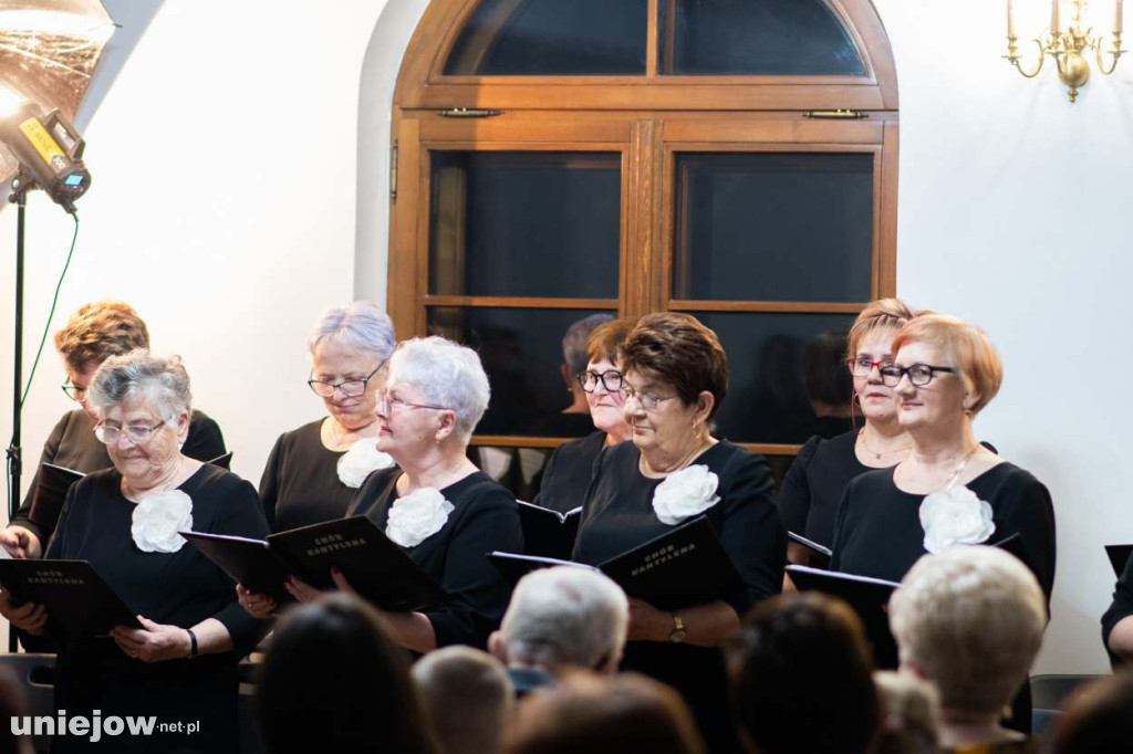 Kantylena śpiewa już 30 lat