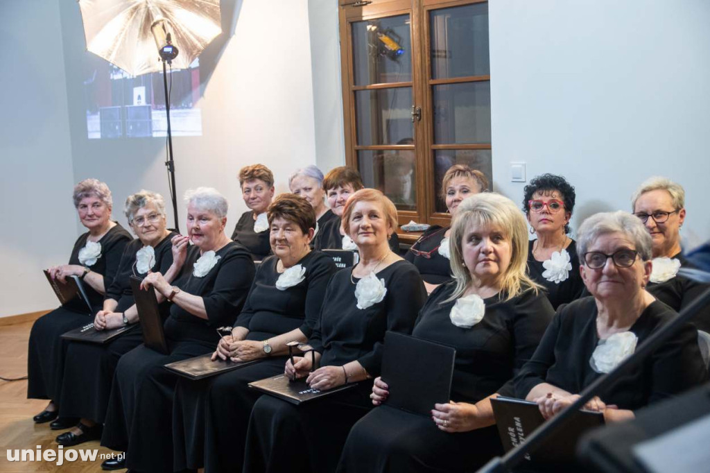 Kantylena śpiewa już 30 lat