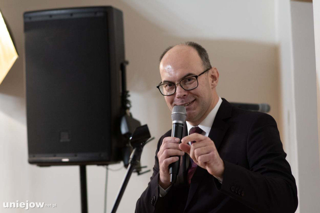 Kantylena śpiewa już 30 lat