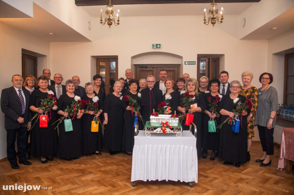 Kantylena śpiewa już 30 lat