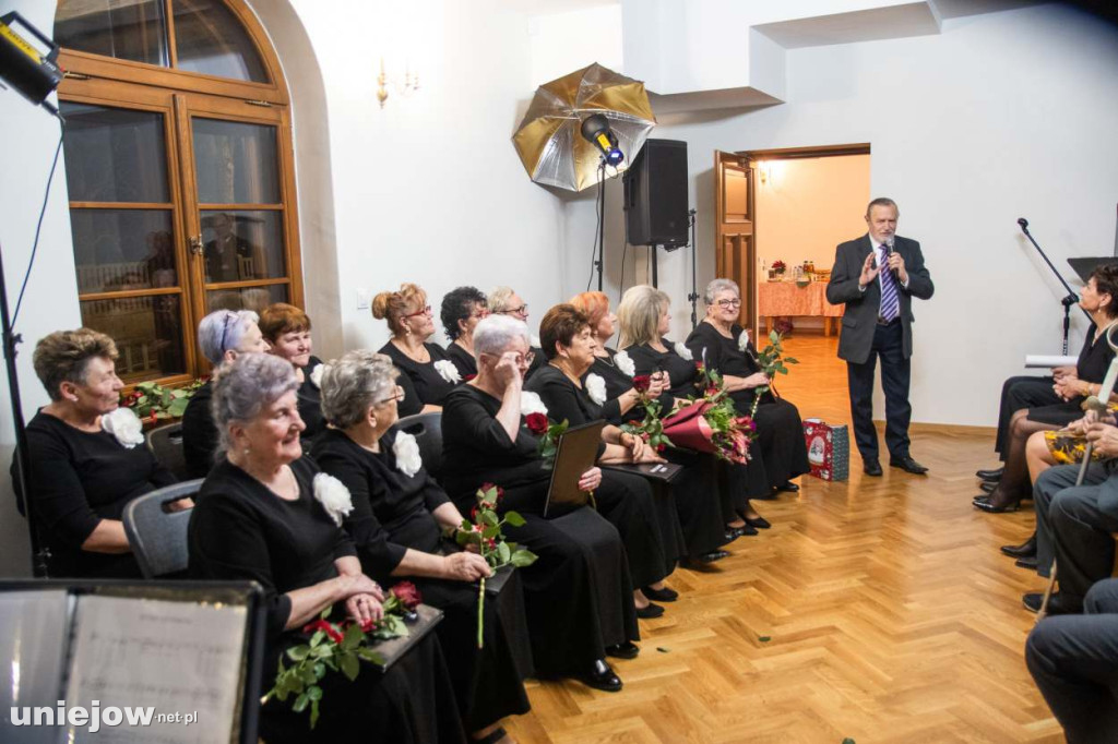 Kantylena śpiewa już 30 lat