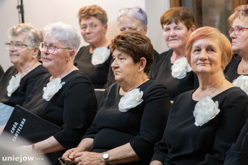 Kantylena śpiewa już 30 lat