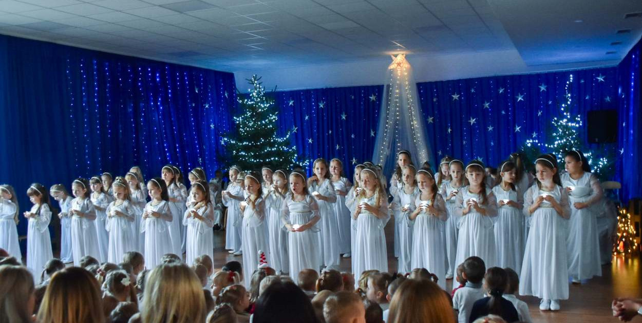 Jasełka w wykonaniu przedszkolaków z Uniejowa