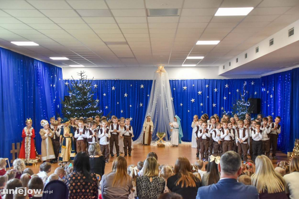 Jasełka w wykonaniu przedszkolaków z Uniejowa