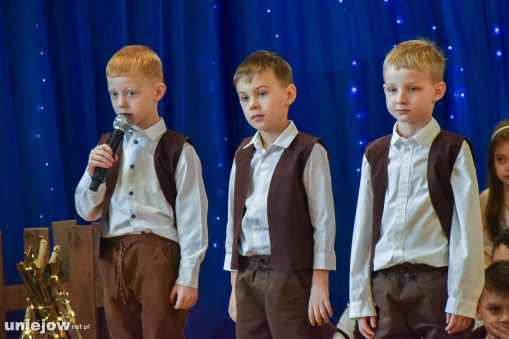 Jasełka w wykonaniu przedszkolaków z Uniejowa