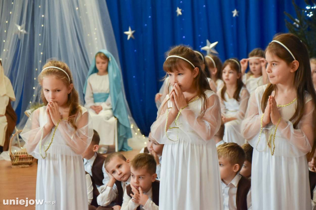 Jasełka w wykonaniu przedszkolaków z Uniejowa
