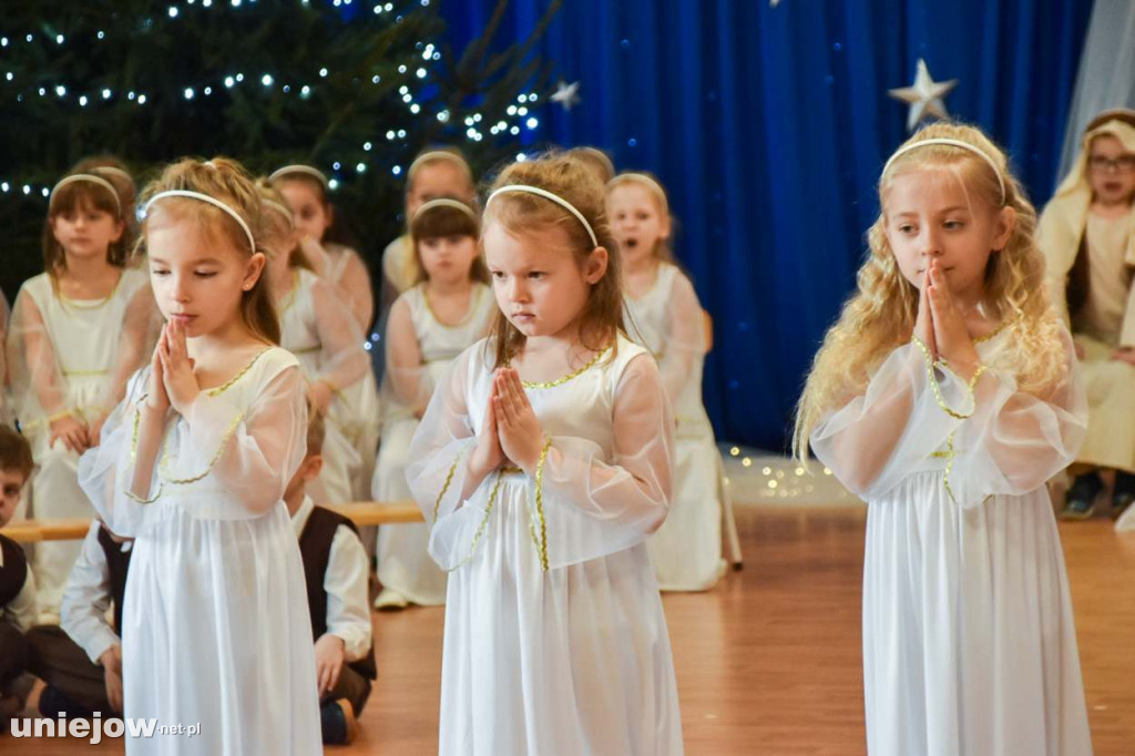 Jasełka w wykonaniu przedszkolaków z Uniejowa