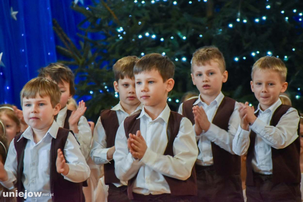 Jasełka w wykonaniu przedszkolaków z Uniejowa