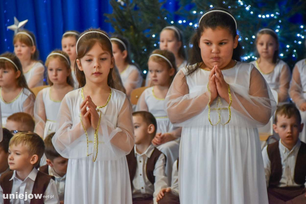Jasełka w wykonaniu przedszkolaków z Uniejowa