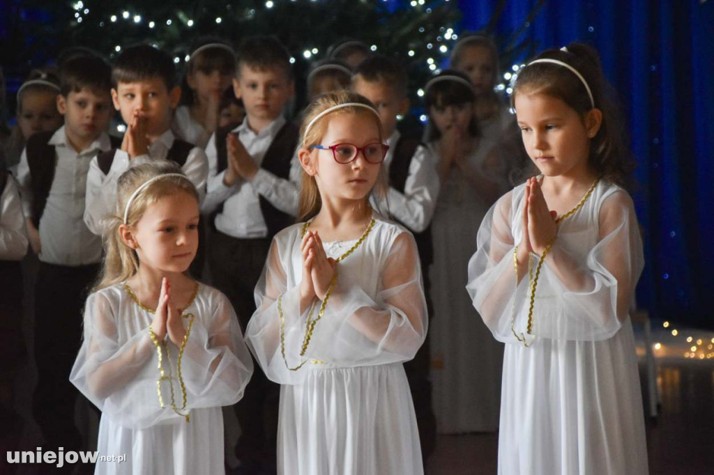 Jasełka w wykonaniu przedszkolaków z Uniejowa