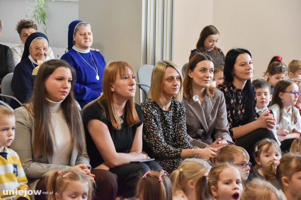 Jasełka w wykonaniu przedszkolaków z Uniejowa