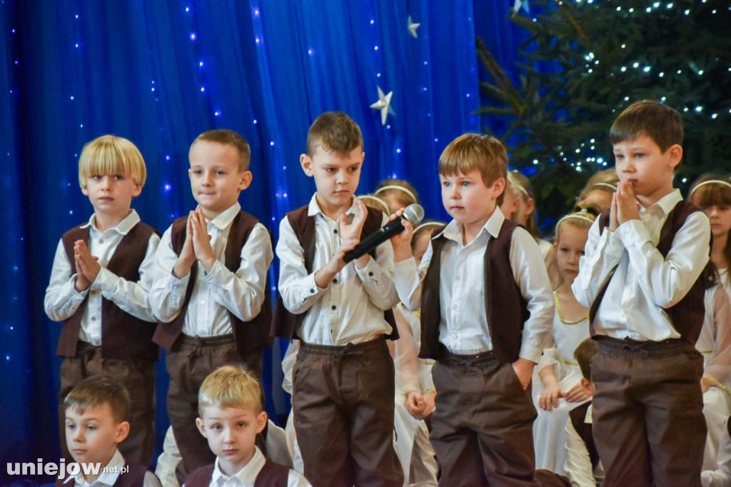 Jasełka w wykonaniu przedszkolaków z Uniejowa