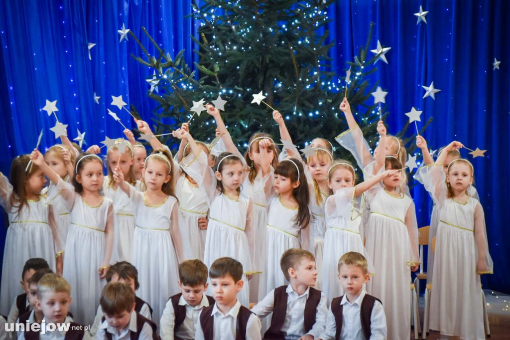 Jasełka w wykonaniu przedszkolaków z Uniejowa