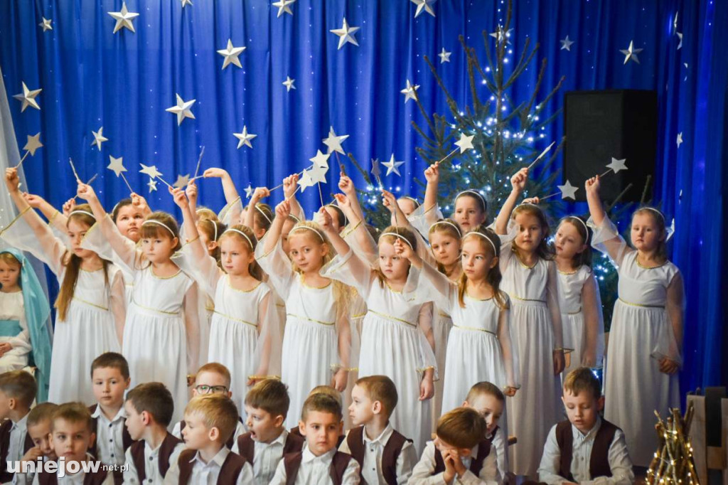 Jasełka w wykonaniu przedszkolaków z Uniejowa