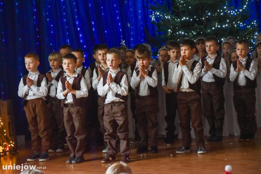 Jasełka w wykonaniu przedszkolaków z Uniejowa