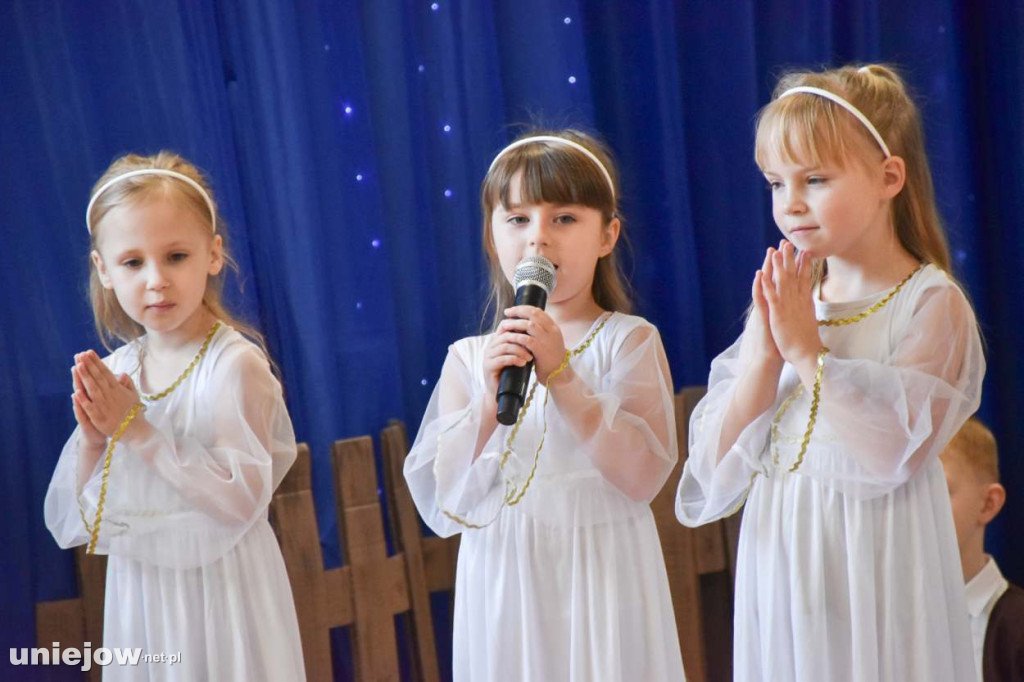 Jasełka w wykonaniu przedszkolaków z Uniejowa