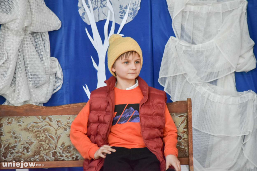 Świąteczny występ uczniów Szkoły Podstawowej w Uniejowie