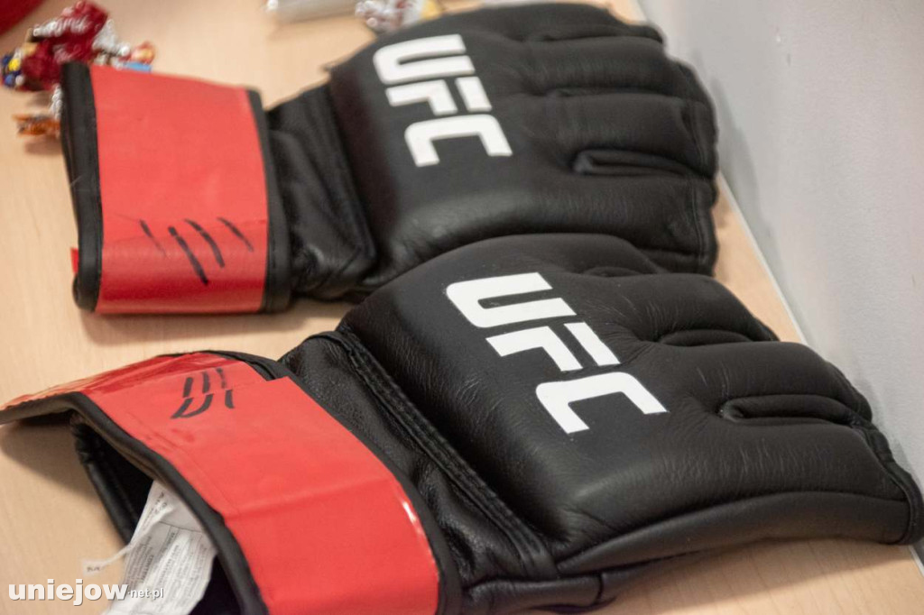 Tybura spotkał się z uniejowskimi przedszkolakami