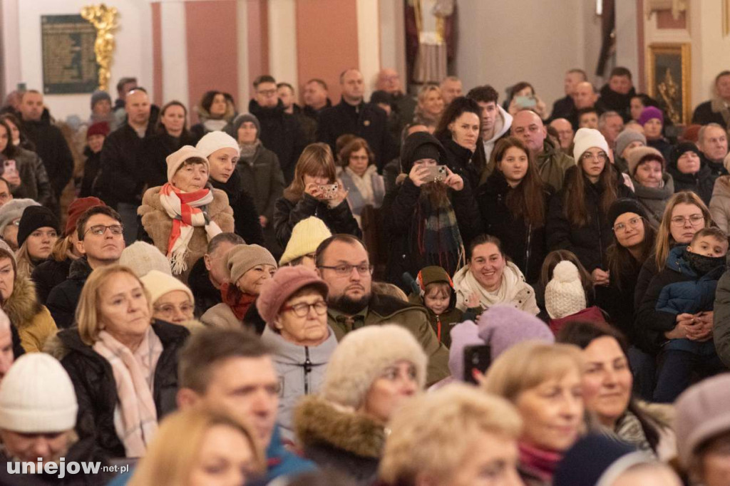 Koncert uniejowskiej orkiestry dętej w bazylice