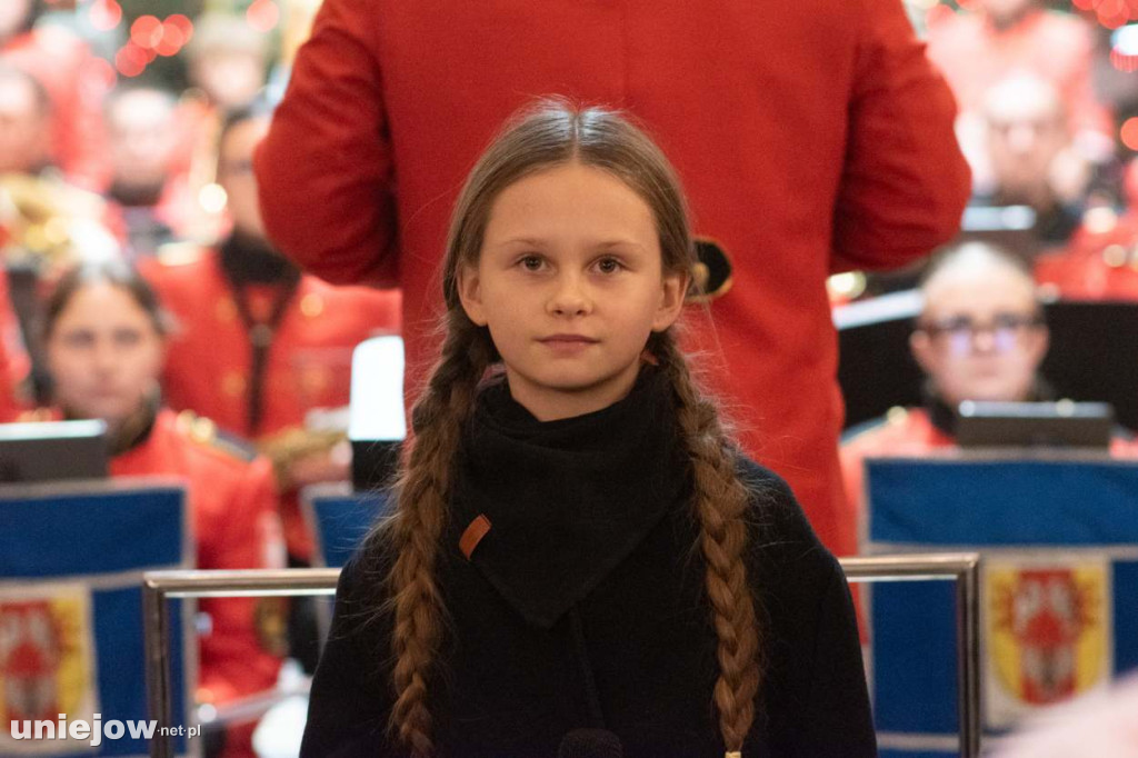 Koncert uniejowskiej orkiestry dętej w bazylice