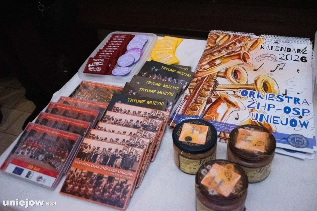 Koncert uniejowskiej orkiestry dętej w bazylice