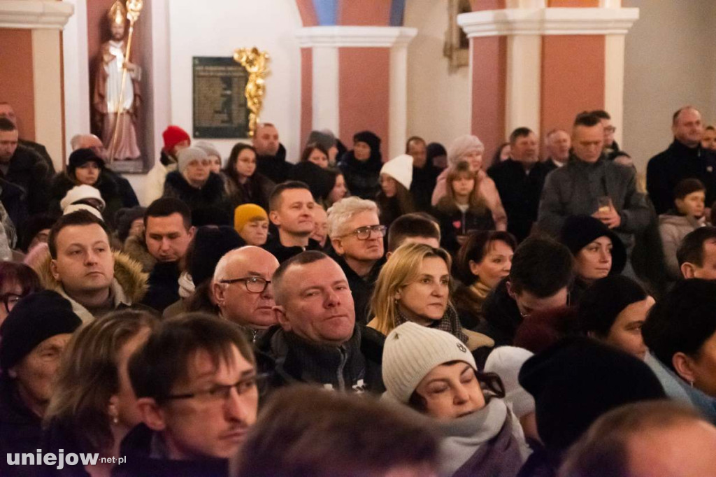 Koncert uniejowskiej orkiestry dętej w bazylice