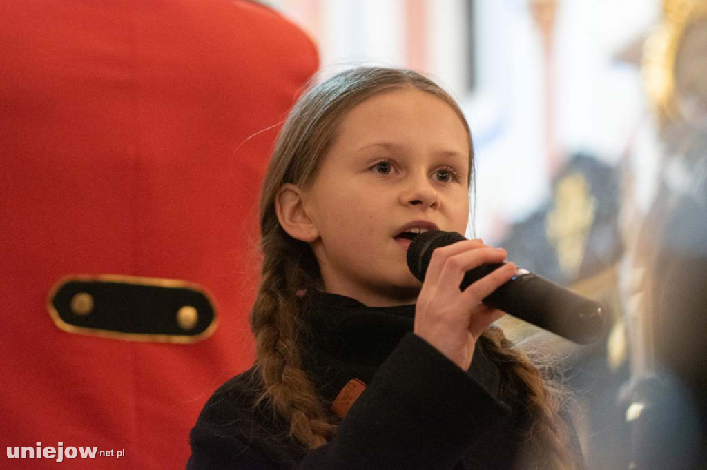 Koncert uniejowskiej orkiestry dętej w bazylice