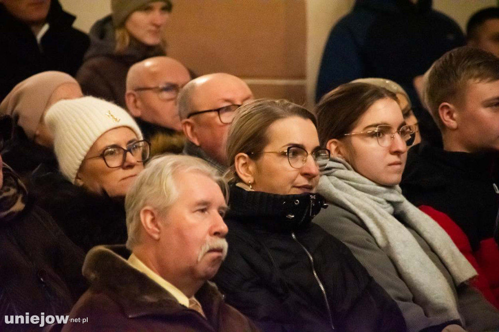 Koncert uniejowskiej orkiestry dętej w bazylice