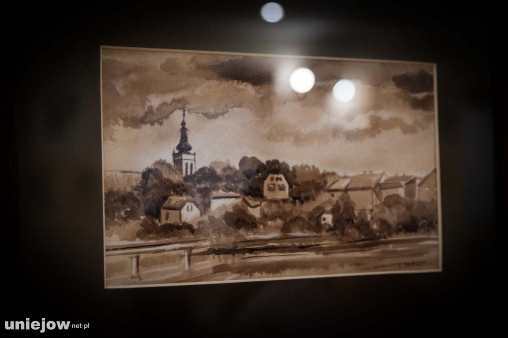 Relacja z wernisażu obrazów Lidii Zaradzkiej