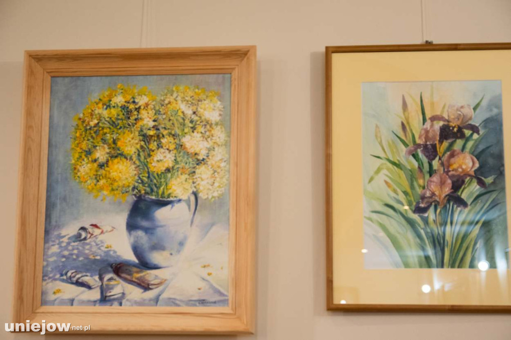 Relacja z wernisażu obrazów Lidii Zaradzkiej