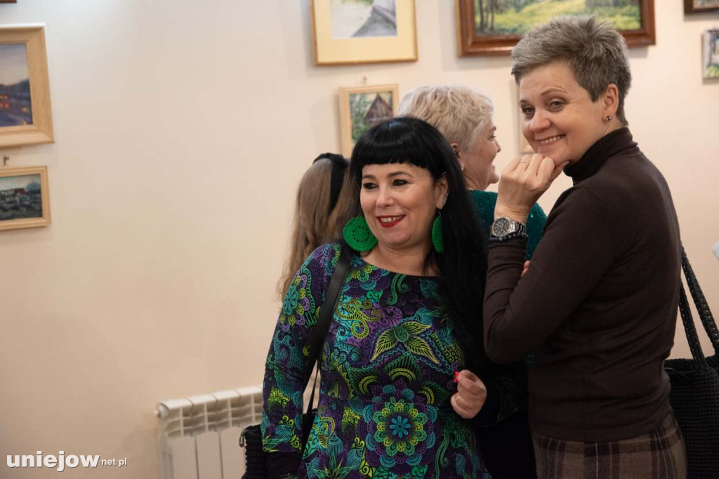 Relacja z wernisażu obrazów Lidii Zaradzkiej