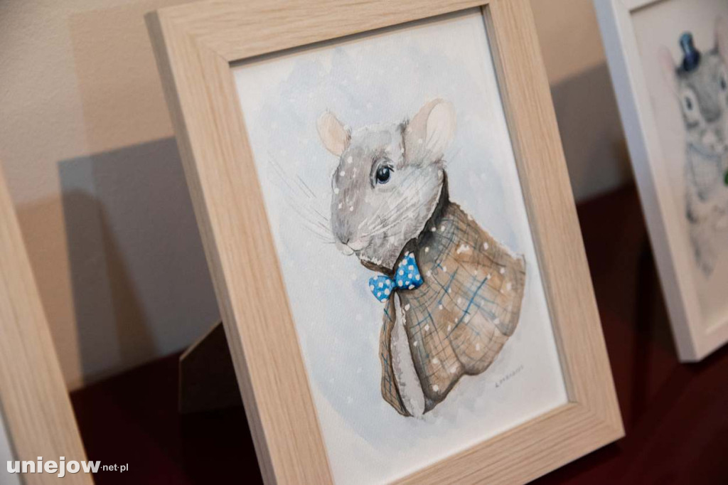 Relacja z wernisażu obrazów Lidii Zaradzkiej