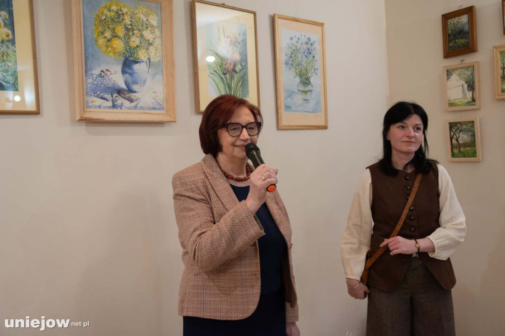 Relacja z wernisażu obrazów Lidii Zaradzkiej