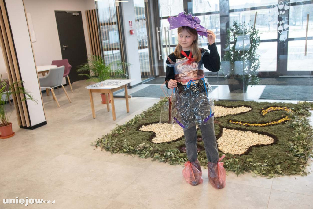 Moda na recykling. W Spycimierzu powstawały wyjątkowe kreacje