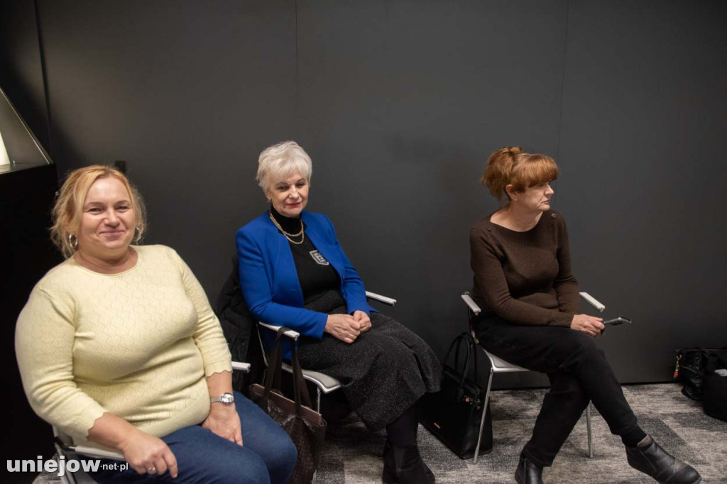 Moda na recykling. W Spycimierzu powstawały wyjątkowe kreacje