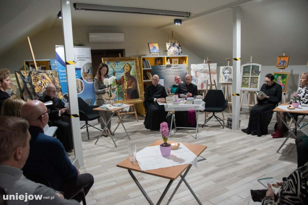 W Uniejowie odbyła się promocja nowej książki
