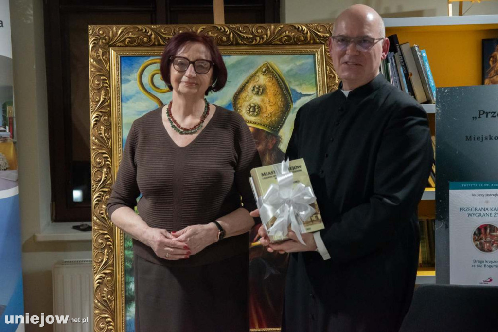 W Uniejowie odbyła się promocja nowej książki